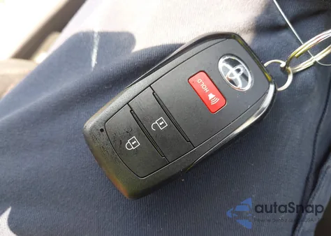 2025 Toyota Gr Corolla Premium Plus z USA, uszkodzony, nr VIN JTNABAAE6SA019823